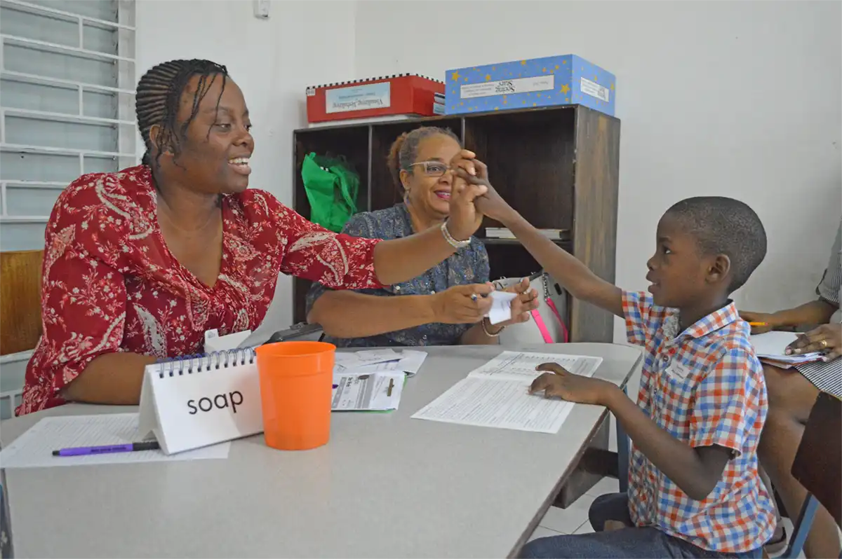 Illustration representing the objective to improve literacy skills for children